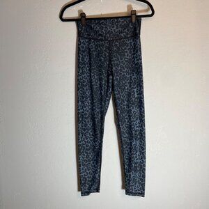 Zyia Active Grey Black Leopard Scrunch Workout Yoga Leggings Sz XS